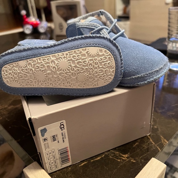 Ugg neumel limited edition color - Picture 6 of 8